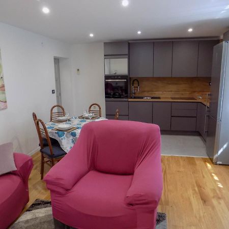 Oriella Apartmans And Room Novigrad Istria Eksteriør billede