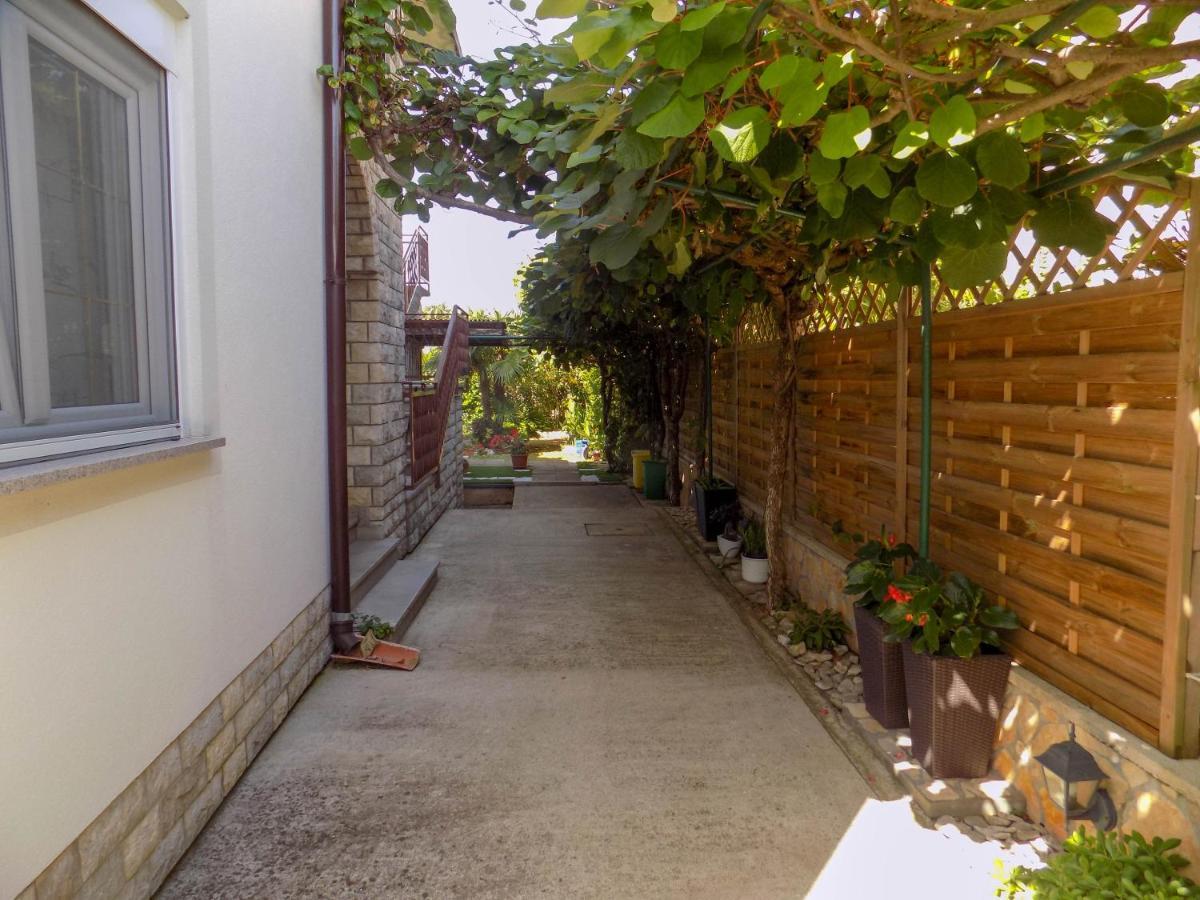Oriella Apartmans And Room Novigrad Istria Eksteriør billede