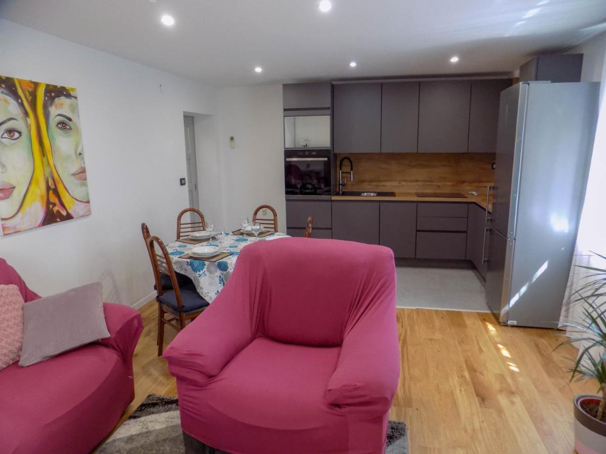Oriella Apartmans And Room Novigrad Istria Eksteriør billede