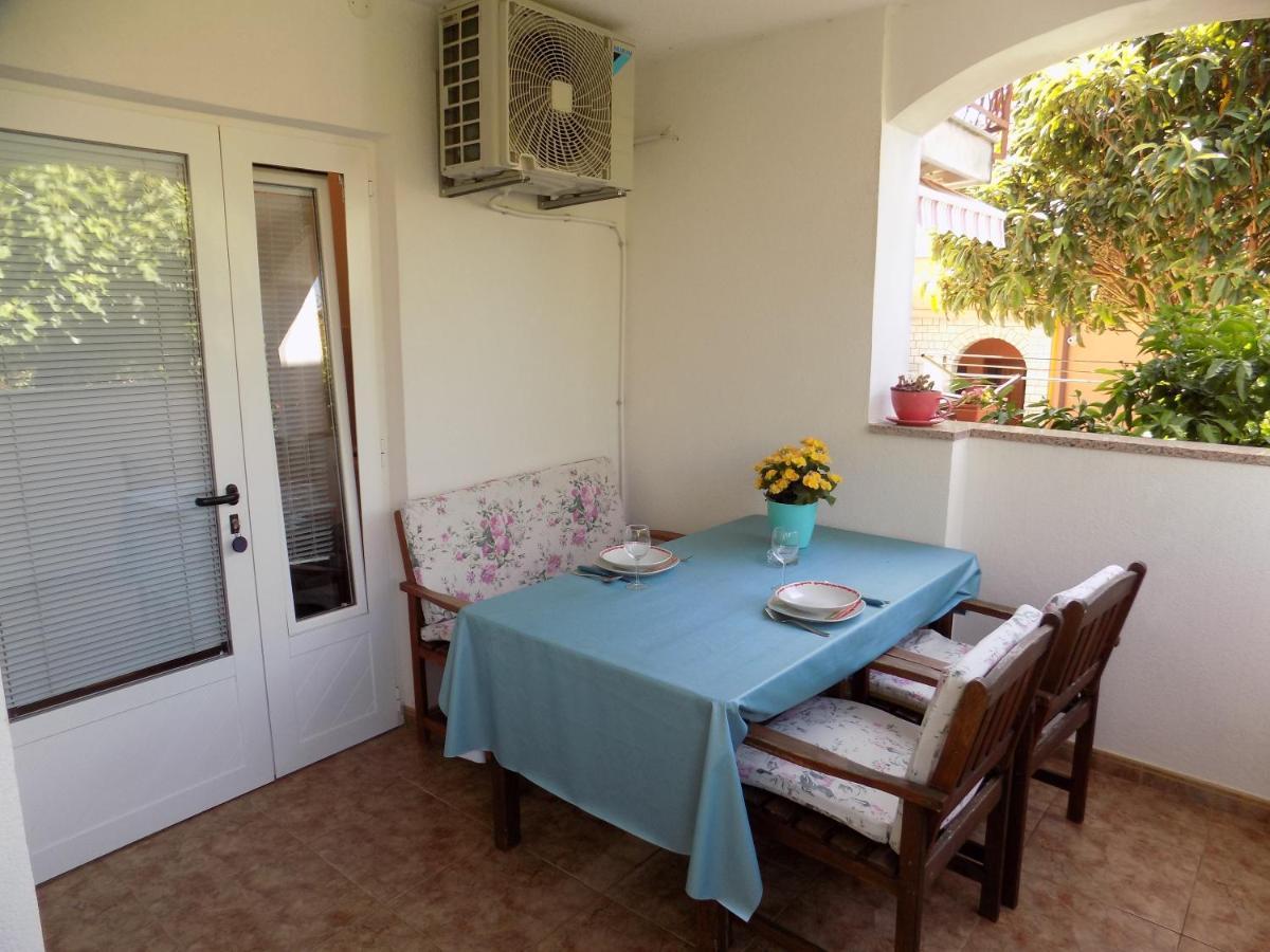 Oriella Apartmans And Room Novigrad Istria Eksteriør billede